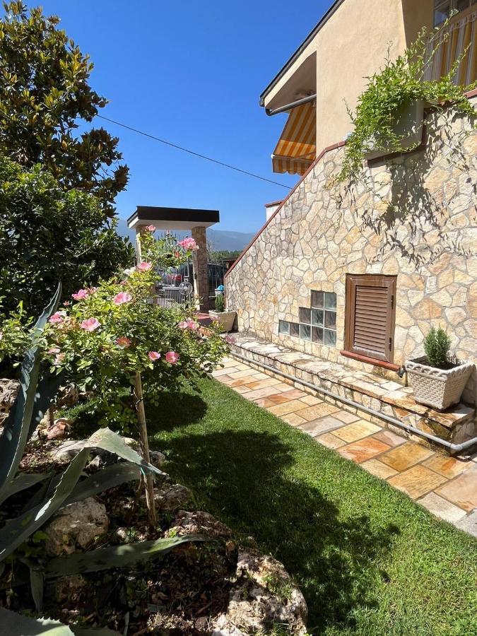 Вилла La Casa Di Panfilo Сульмона Экстерьер фото